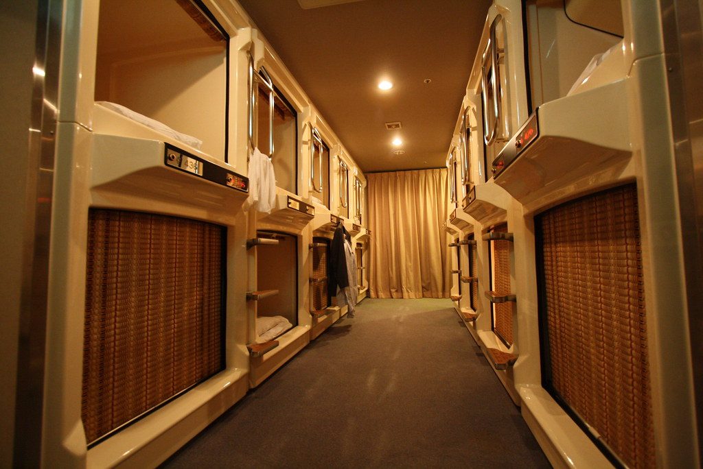 capsule-hotel